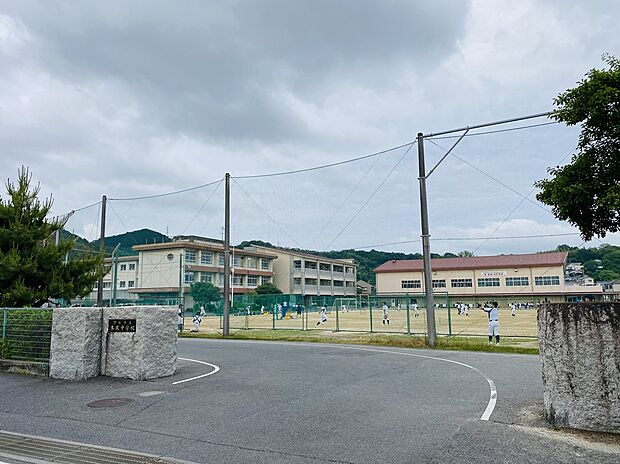 末武中学校
