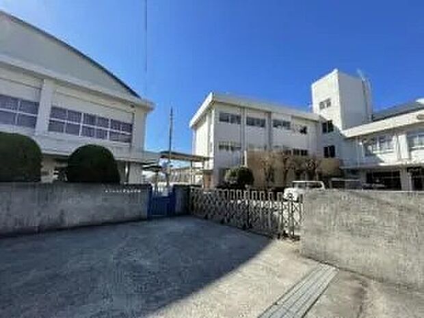 東広島市平岩小学校（約940m）