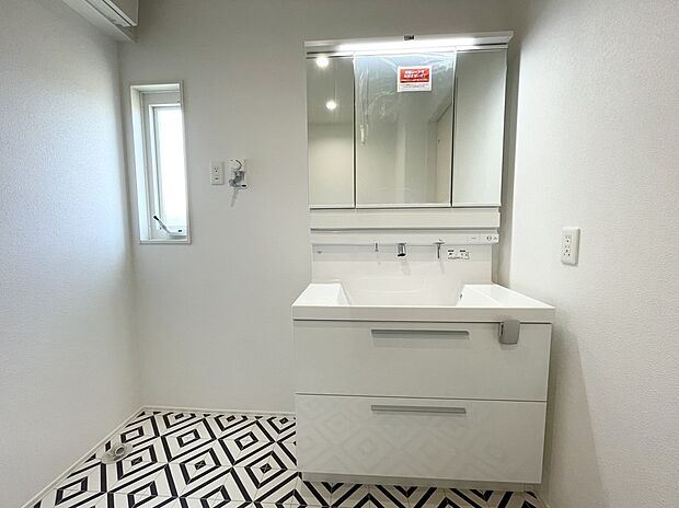 【【洗面脱衣室】】かわいい空間となっております!