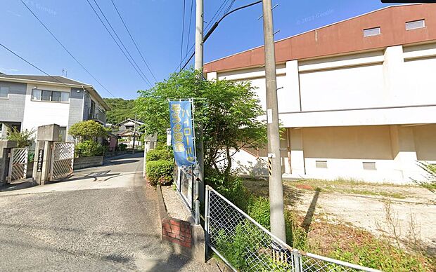 三原市立中之町小学校(約1,840m)