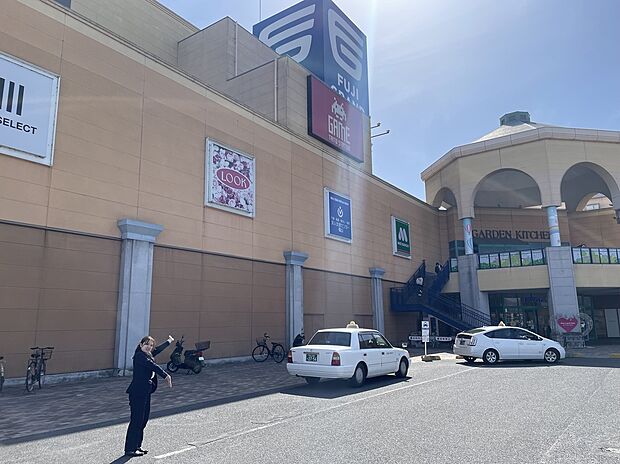 フジグラン神辺(約300m)