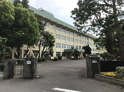 新居浜市立北中学校 1390ｍ～1440ｍ(徒歩18分)