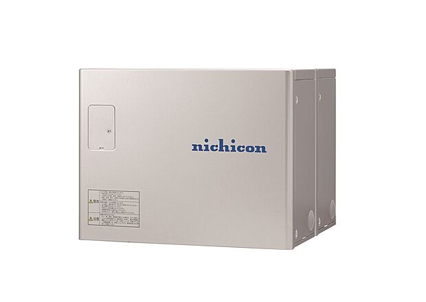 【蓄電池9.9kWh】停電時でも生活に最低限 必要な電力を確保。※停電時には蓄電池の残量が無いと復旧しません。停電時に自動ですべてのコンセン
ト・照明・設備に電気が供給されます。同時に使用できる電力には限りがあります。