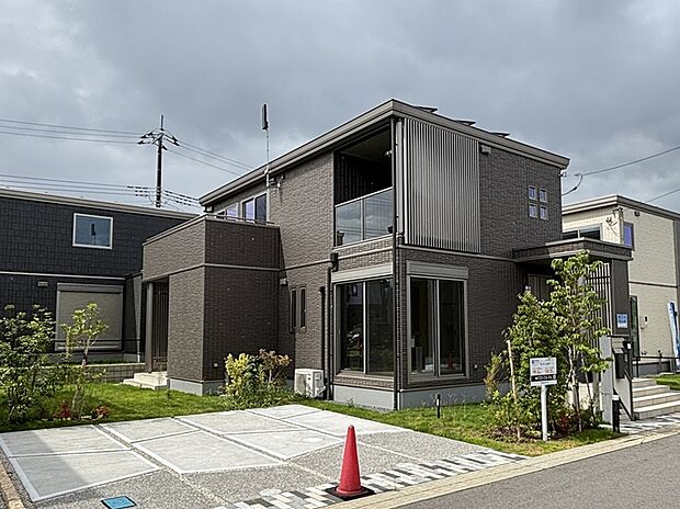 【No.138】鉄骨系ユニット工法2階建
（26年8月撮影）