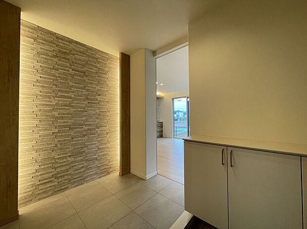 【No.146/玄関】(25年10月撮影)