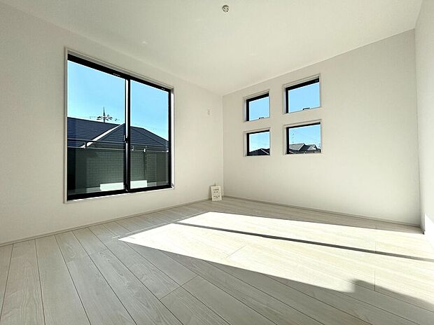 傷が付きにくくお手入れ簡単なフローリングです。