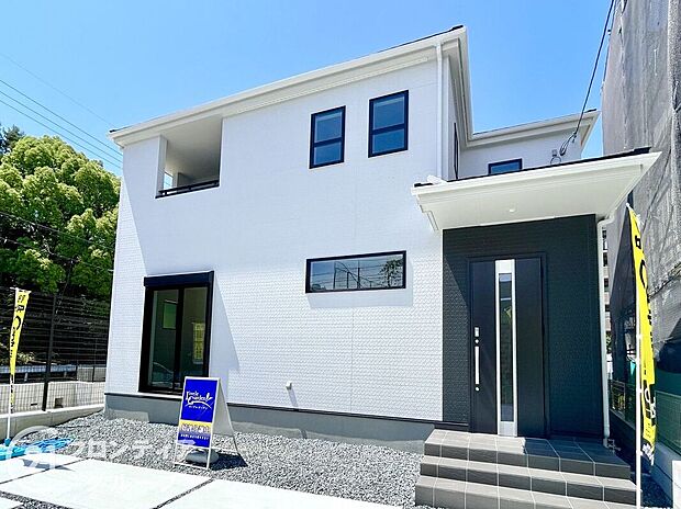 【外観】【3号棟】現地外観写真 ＼購入後も安心なアフターサービス／購入後のフォローの充実さに自信あり！お住まい後の不安や、カスタマイズのご希望など、全力でサポートします！末永いお付き合いをお約束いたします。！