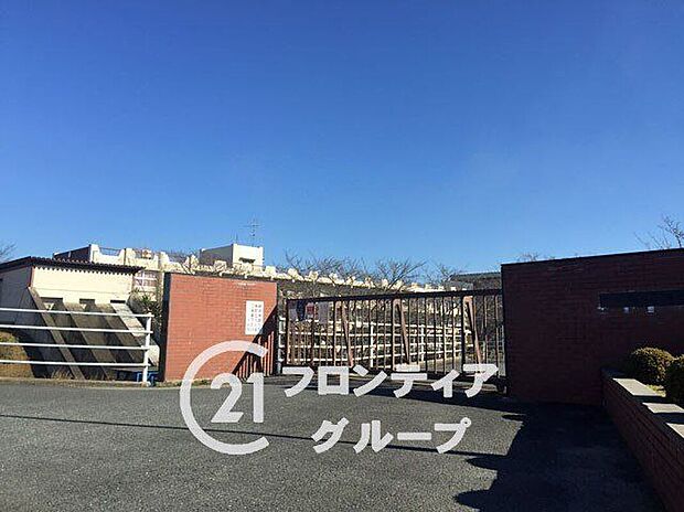 大和郡山市立郡山西中学校(約1,500m)