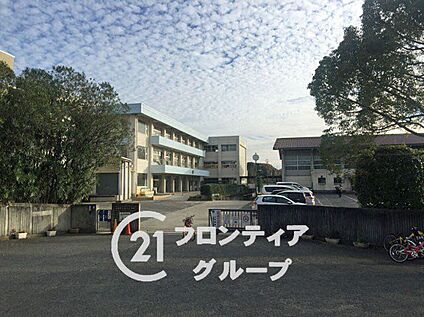 生駒市立真弓小学校 960m