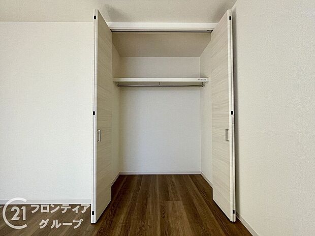 【収納】充実した収納スペースなので、お子様が大きくなって、荷物が増えてもたっぷり収納しておけますね