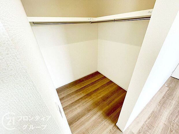 【収納】充実した収納スペースなので、お子様が大きくなって、荷物が増えてもたっぷり収納しておけますね