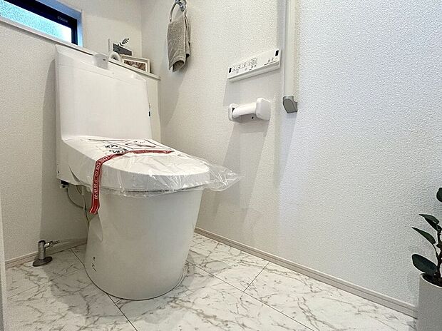 【トイレ】ウォシュレット機能標準設備で快適に！大切な水をムダなく節約する省エネ機能付き！