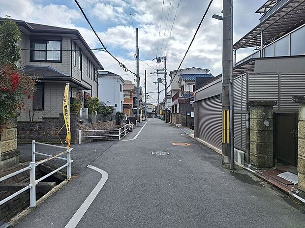 【前面道路含む外観】【現地前道】センチュリーグループにて全国規模の表彰経験多数あり！当社が自信をもってお客様にピッタリの物件をご提案いたします【不動産のプロにお任せください！】