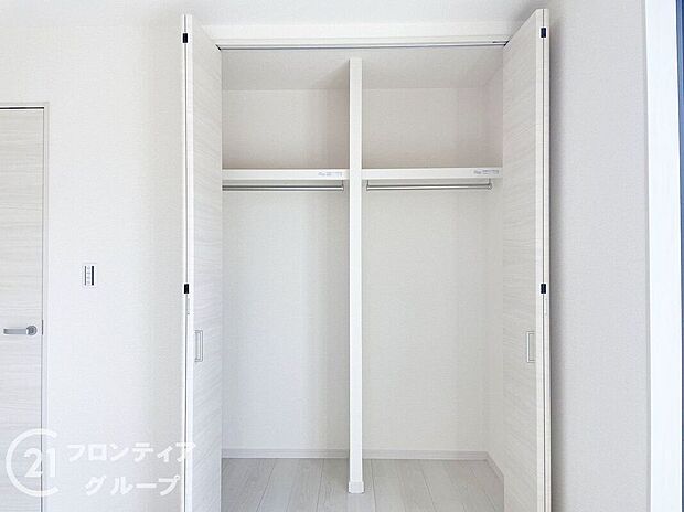 【収納】充実した収納スペースなので、お子様が大きくなって、荷物が増えてもたっぷり収納しておけますね