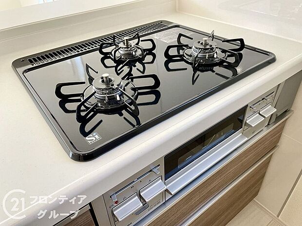 【その他設備】ビルトインコンロでお手入れラクラク。吹きこぼれのお掃除もらくらくです。
