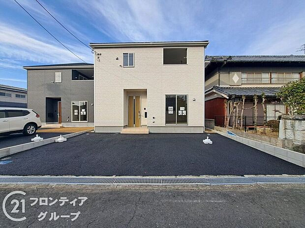 【駐車場】現地写真更新!現地の説明はもちろん、モデルハウスご見学も可能!同社施工物件をご見学していただきますので、実際に使用される設備やお家の雰囲気などをご確認ください