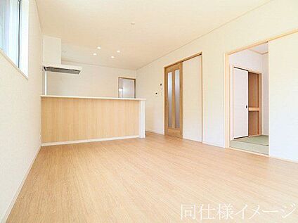 同仕様画像　（リビング）
