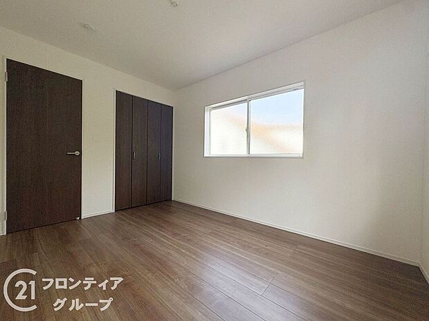 【子供部屋】子ども部屋や寝室に用途多彩な明るい洋室