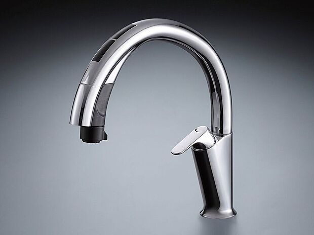 【その他設備】手をかざすだけで水が出るタッチレス水栓(ナビッシュハンズフリー)を採用しています。調理中で手が汚れている時でも、水栓を汚すことなく清潔に水を出したり止めたりできて大変便利です。水が広がる「ひろびろシャワー」を搭載しており、お皿や鍋などの洗い物もスピーディーに完了。毎日の家事負担を軽減します。美味しい水がいつでも飲める、浄水器ビルトイン型(カートリッジ付)なのも嬉しいポイントです。