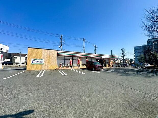 セブンイレブン泉塚店（約424m）