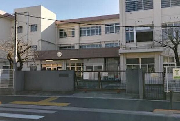 調布市立染地小学校（約780m）