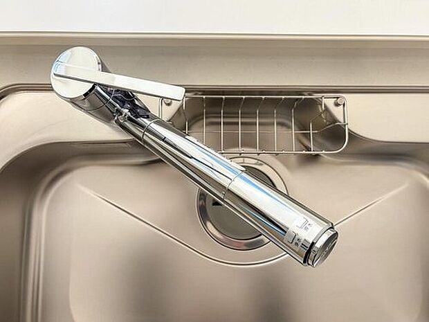 【【浄水器】】見た目にもスマートな浄水器。お米を炊いたりする際には浄水機能をつかうこともできて、人気の商品です。