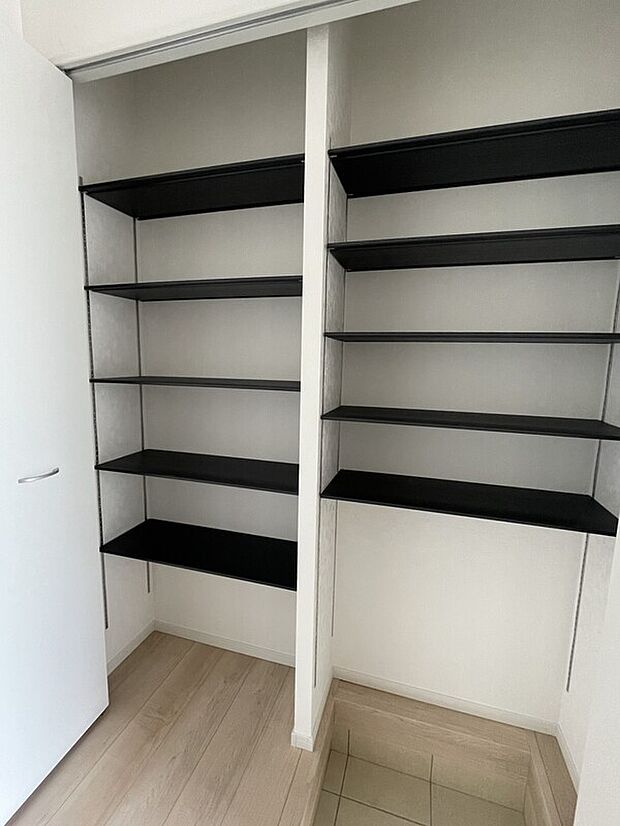 【玄関収納】同社施工例写真