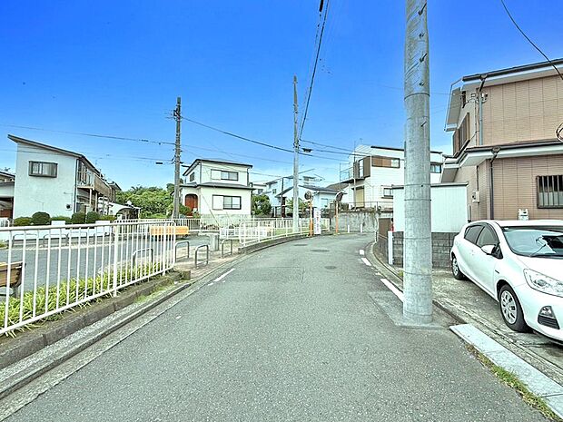 ☆☆風通しの良い住宅地☆☆ ゆとりのある住宅地 部屋の窓を開けるとそこには心地よい風が通りぬけます♪