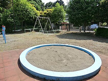 戸塚宮ヶ谷公園 450m