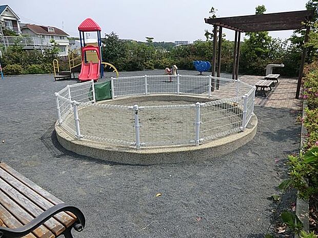 森四丁目第五公園（約500m）