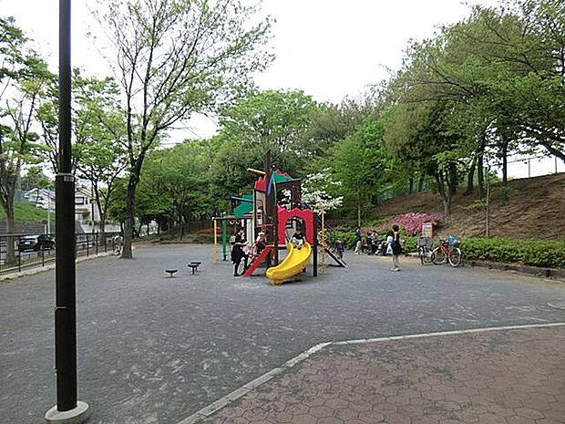 丸山台公園(約650m・徒歩9分)