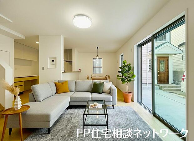 家族と過ごす時間を大切にしたい方にぴったりのゆとりある住空間です。（本画像はCGで作成しており、実際に現地に家具はおかれておりません。また価格に家具は含まれておりません。）