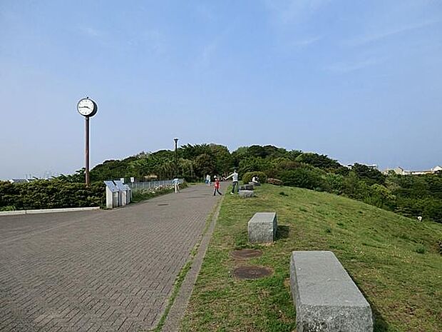 本牧山頂公園（約600m）