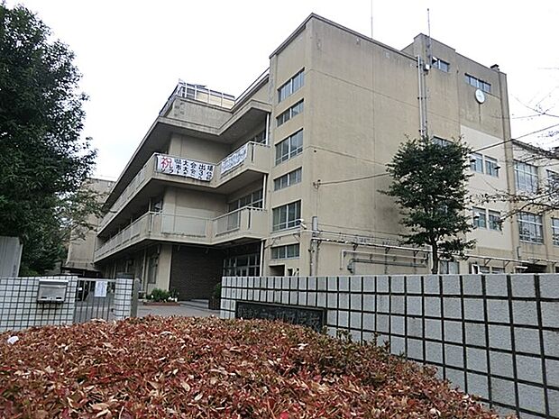 横浜市立六ツ川中学校（約1,600m）