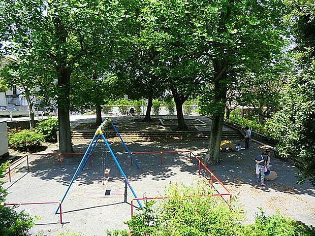 貝塚公園(約230m・徒歩3分)