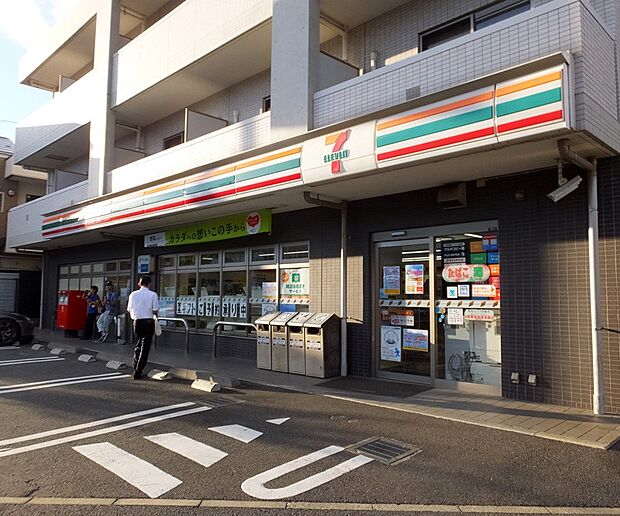 セブンイレブン横浜高田小学校入口店(約375m・徒歩5分)
