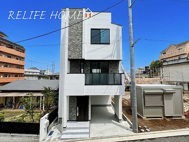 【現地外観写真】■Appearance■  陽当りが良く、永住地にふさわしい閑静な住宅地。是非周辺の環境を実際にお確かめください。（1号棟）