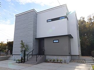 サーラタウンプレステージ三好丘緑3次 外観