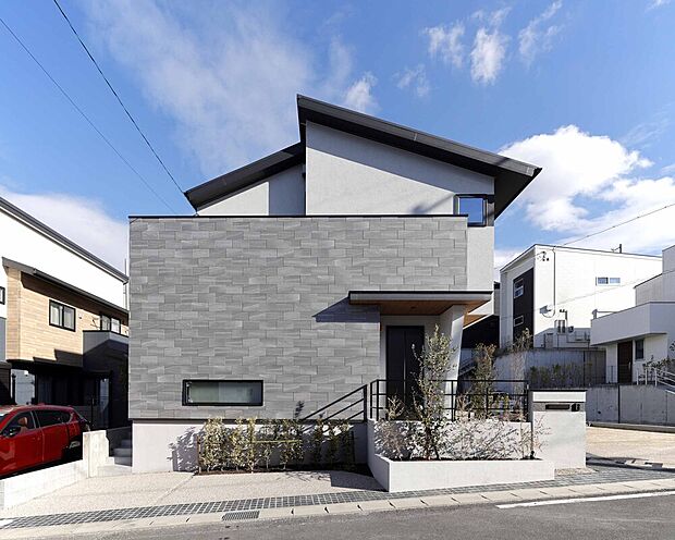 [弊社施工例]
サーラ住宅が一番大切にするのは『住みごこち』
永く住む家だからこそ大切にしたい。
そんなサーラの住みごこちを体感いただけます。
名古屋 守山お泊りハウス。