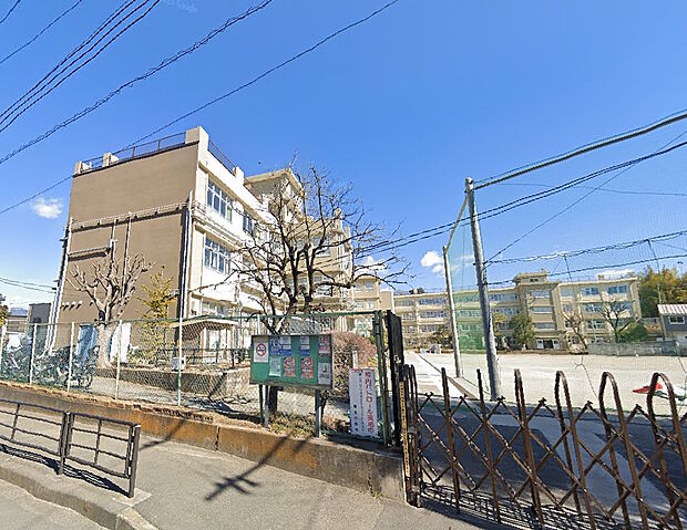 川崎市立菅生小学校(約248m)
