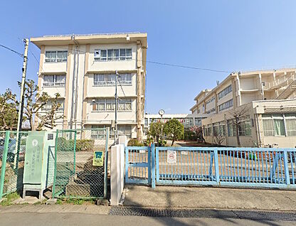 川崎市立菅生中学校 1078ｍ(徒歩14分)