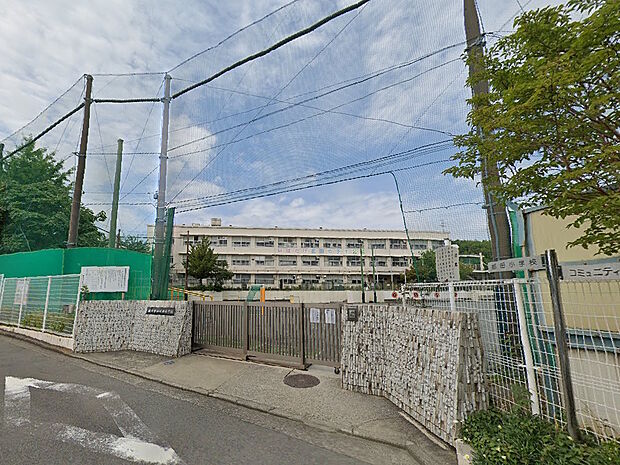 横浜市立都田小学校（約1,800m）