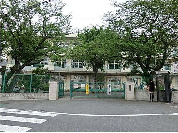 町田市立町田第五小学校（約596m）