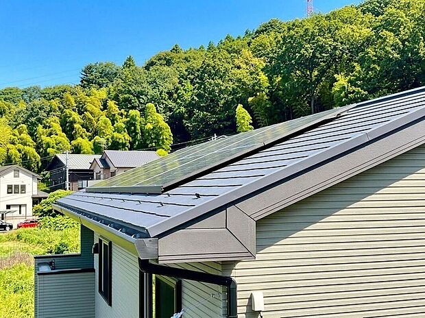 【現地外観写真】【太陽光発電システム×蓄電池】クリーンなエネルギーで電気代を節約♪