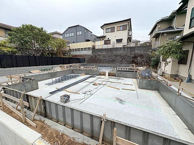 【現地外観写真】2026年7月末完成予定！完成が待ち遠しいですね♪