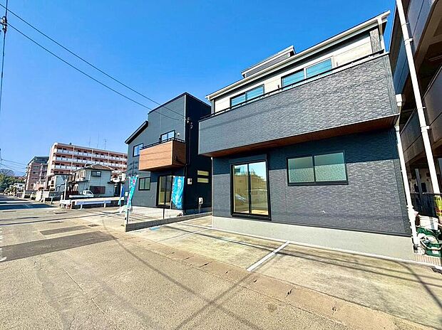 【断熱性能等級５×一次省エネ性能６】光熱費を抑えるZEH水準の省エネ新築♪