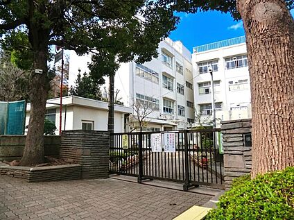 二俣川小学校 700ｍ(徒歩9分)
