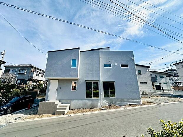 【【外観】】2沿線以上利用可能な、交通利便性のいい立地です。徒歩圏内に商業施設や病院、公園もあり、充実した周辺環境です。