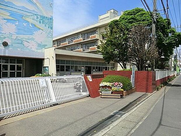 谷田小学校（約1,000m）