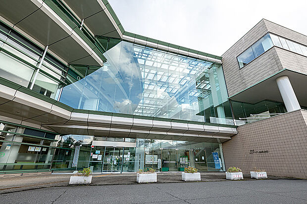 プラザイースト(約550m)